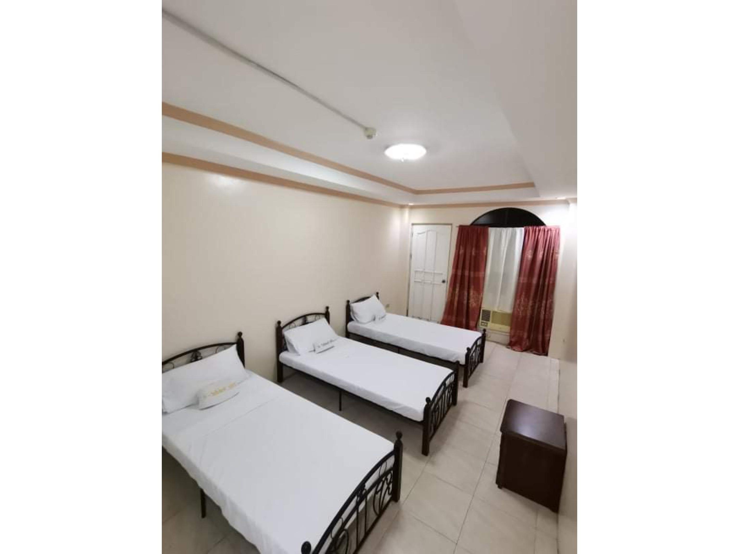 Отель Oyo 799 Ddd Habitat Iloilo Экстерьер фото