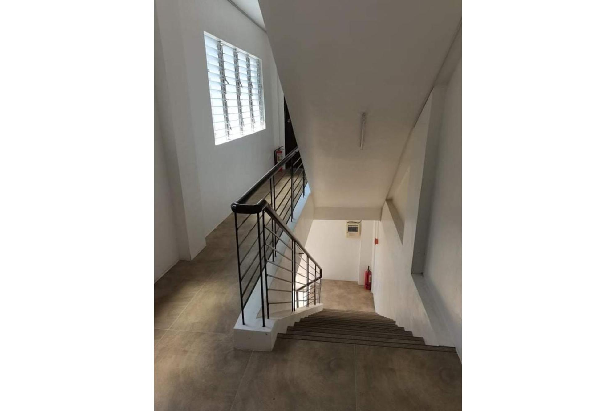 Отель Oyo 799 Ddd Habitat Iloilo Экстерьер фото